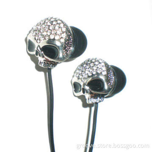 Earphone with skull shape, iPhone, iPod, ipad compatible